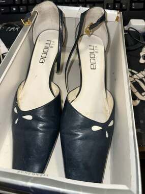 Moda Spana Vintage Navy Blue Leather Heels with Cutouts Size 8.5M